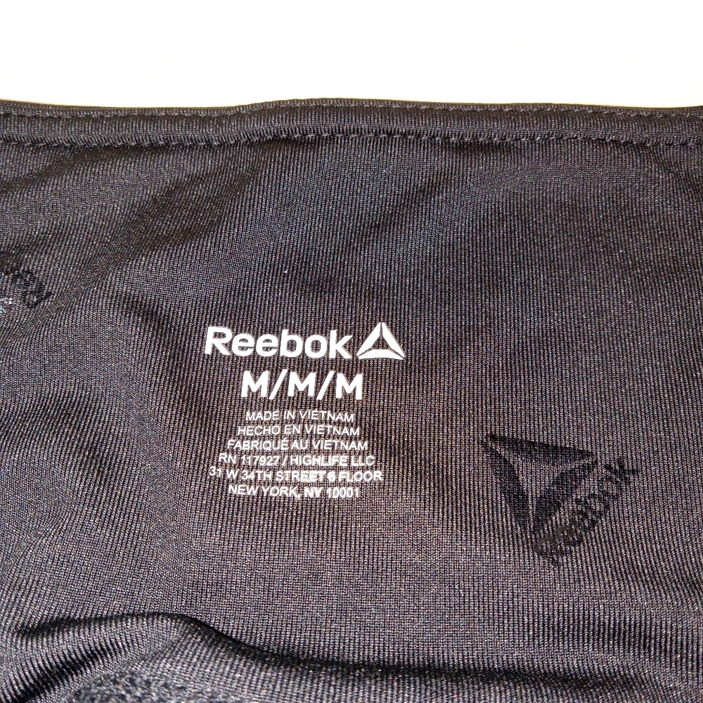 Reebok 3 Pc Bundle Capri Leggings, Shorts & Sports Bra Medium - Picture 3 of 16